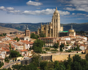 Fototapeta na wymiar View to the old town of Segovia