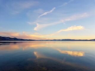 Fototapeta na wymiar sunset over the lake, lake tahoe 