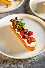 tart with strawberry