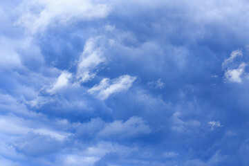 Fototapeta premium Autumn pre-thunderstorm skies. The photo is completely ready to be used in Adobe Photoshop for the Sky Replacement function, to be used as a wallpaper. A spectacular background for your creativity