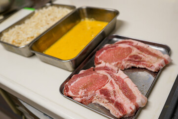 トンカツを調理