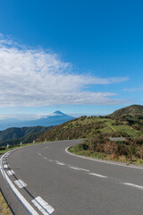 快晴、夏の伊豆半島、西伊豆スカイラインから見た富士山