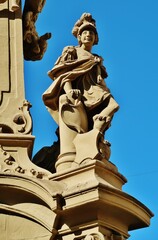 Fototapeta na wymiar Würzburg, Vierröhrenbrunnen, Detail, Figur Tapferkeit
