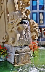 Würzburg, Vierröhrenbrunnen, Detail, Wasserspeier