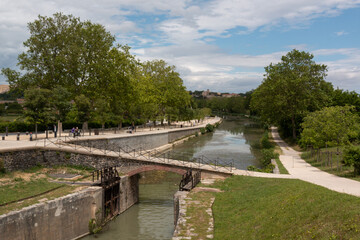 Fototapeta na wymiar L'Orb sur le pont-canal de Béziers