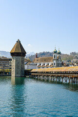 Luzern, Kapellbrücke, Holzbrücke, Wasserturm, Reuss, Jesuitenkirche, Fluss, Stadt, Altstadt, Brücke, Vierwaldstättersee, Alpen, Frühling, Schweiz