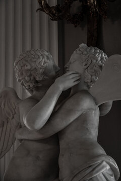 statue of a angel