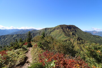 新潟県湯沢の苗場山の登山