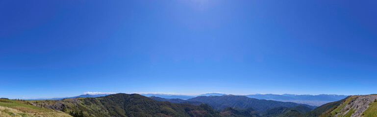 【パノラマ】 9月（秋） 美ヶ原高原のアルプス展望コース上からの風景 長野県松本市