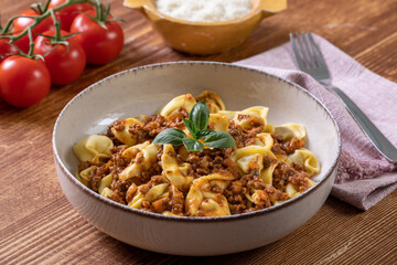 tortellini con ragu' di carne