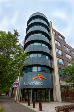 Saint-Denis, France- 26 septembre 2021: Si&egrave;ge social de la soci&eacute;t&eacute; ArcelorMittal France, filiale fran&ccedil;aise du groupe sid&eacute;rurgique mondial ArcelorMittal