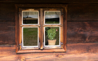 Stare wiejskie okno