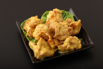 ヤンニョムチキン　(ハニーマスタード味)
