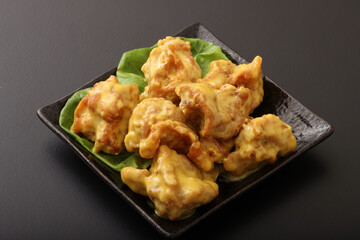 ヤンニョムチキン　(ハニーマスタード味)