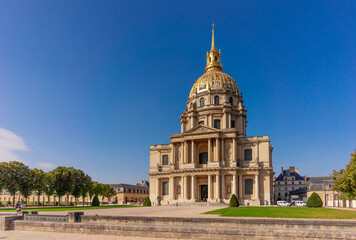 Fototapeta na wymiar Les Invalides National Palace in Paris