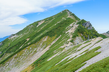 唐松岳山頂へ　夏山