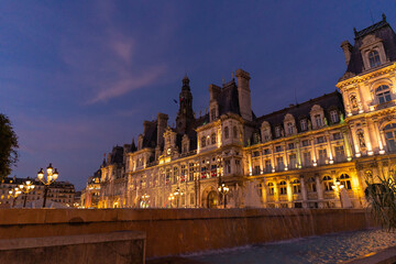 Naklejka premium Paris city hall at night