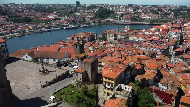 Porto - Catedral - Casa Torre - Baixa do Centro Hist&oacute;rico - Pra&ccedil;a do Infante