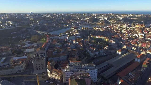 Porto - Pra&ccedil;a da Batalha - Ponte Luis I - Centro Hist&oacute;rico vista a&eacute;rea da cidade