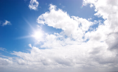 Fototapeta premium Blue sky with clouds on a Sunny day.