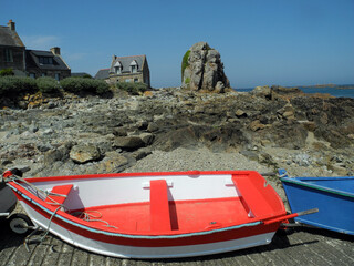 Boote bei  Plougrescant, Bretagne