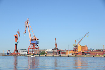 Kräne im Hafen von Göteborg