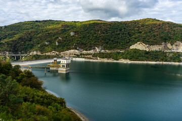 Fototapeta na wymiar Famous Zhinvali reservoir in Caucasus mountains in Georgia
