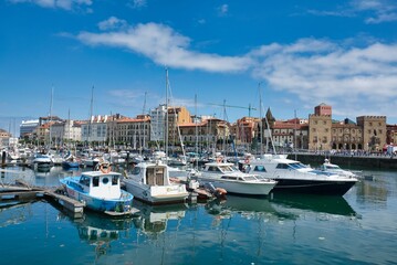 Obraz premium port of gijon, asturias .spain