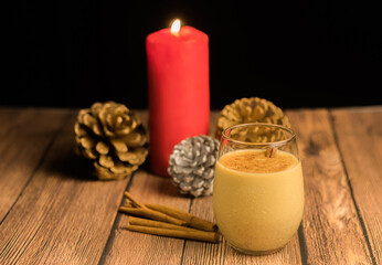Ponche con canela para navidad