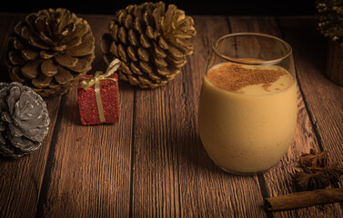 Ponche con canela para navidad