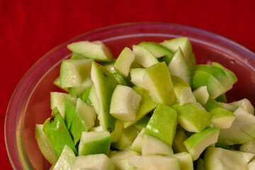 Manzanas y guayabas organicas para usarlas con el desayuno natural