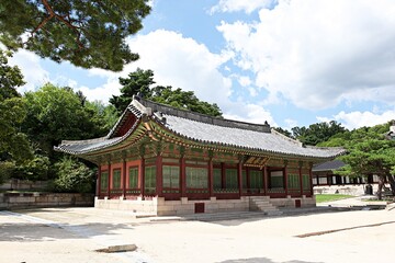 한국의왕실창경궁입니다