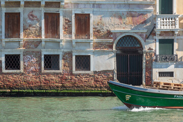 Venezia. Tracce di affresco sulla facciata del Canal Grande di Palazzo Barbarigo