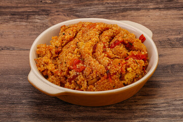 Couscos with tomato and chicken