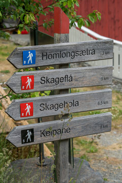 Hiking sign post in Geiranger to Skagefl&aring;.