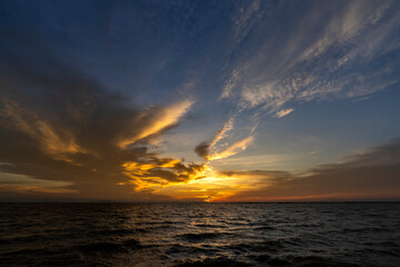 Obraz premium The clouds on the sky in twilight into the dark night.
