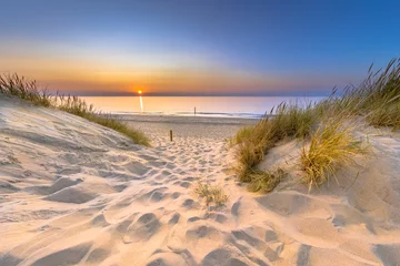 Photo sur Plexiglas Mer du Nord, Pays-Bas Coucher de soleil sur l& 39 océan depuis la dune en Zélande