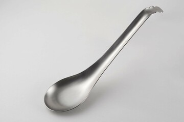 金属製のレンゲ（スプーン）