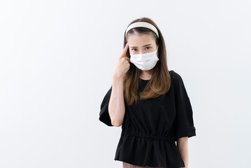 マスクをしている女性