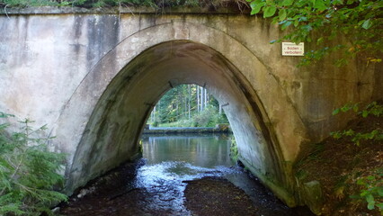 Fototapeta na wymiar Wagenstädter Brücke