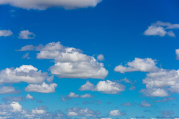 beautiful blue sky and white fluffy cloud horizon outdoor for background.
