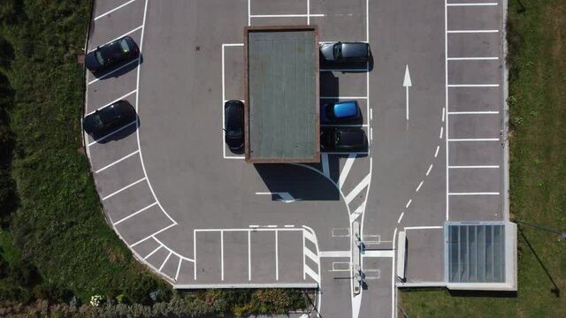 parcheggio parcheggare strada 