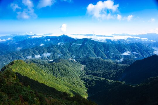 荒沢岳から見下ろす風景 © 貴晴 井上
