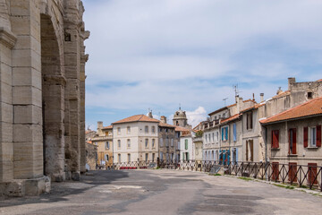Fototapeta na wymiar In der Altstadt von Arles, Provence, Frankreich