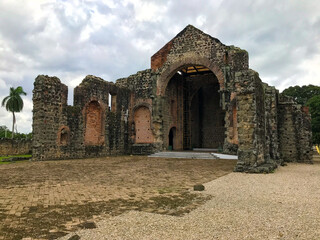 Fototapeta na wymiar Ruins of Panama Viejo