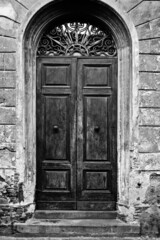 Ancient beauty of Italian doors
