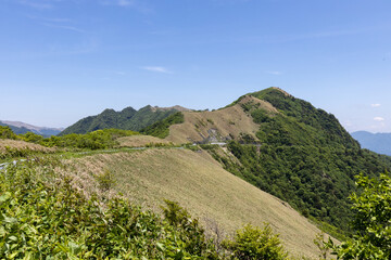 Naklejka premium 瓶ヶ森林道（町道瓶ヶ森線／高知県いの町と愛媛県西条市）