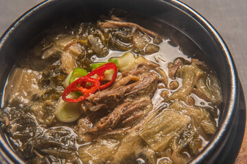 오랜 시간 끓여내 맛있는 국물 요리
