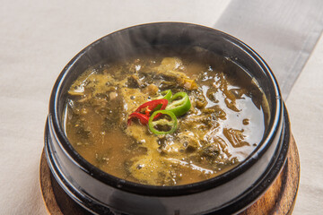오랜 시간 끓여내 맛있는 국물 요리