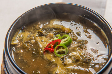 오랜 시간 끓여내 맛있는 국물 요리